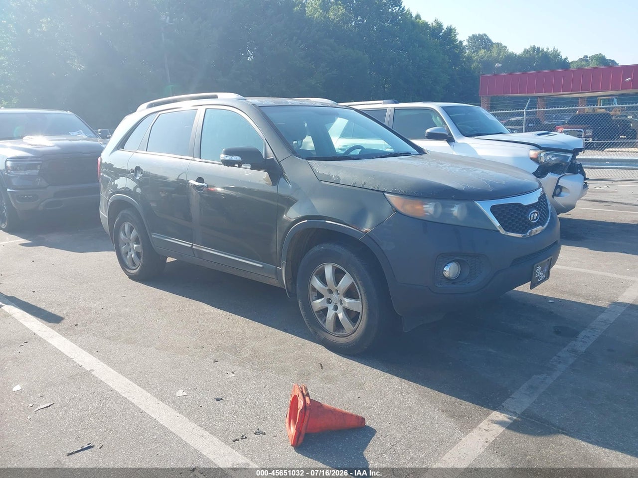 5XYKT3A17BG****** · 2011 KIA SORENTO LX