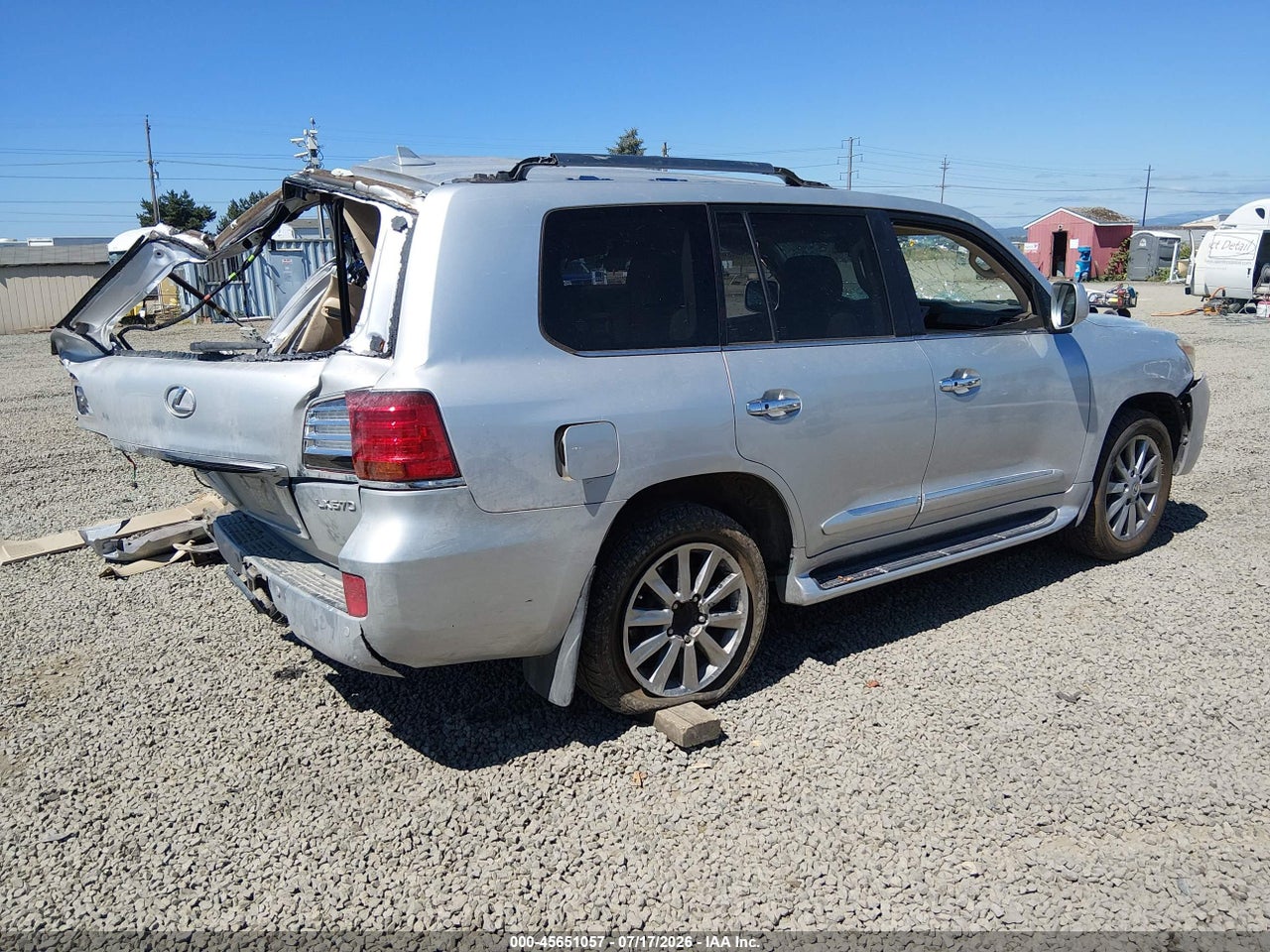 2011 LEXUS LX 570   · 4/11