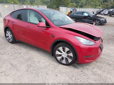 7SAYGDEE9NF****** · 2022 TESLA MODEL Y LONG RANGE DUAL MOTOR ALL-WHEEL DRIVE