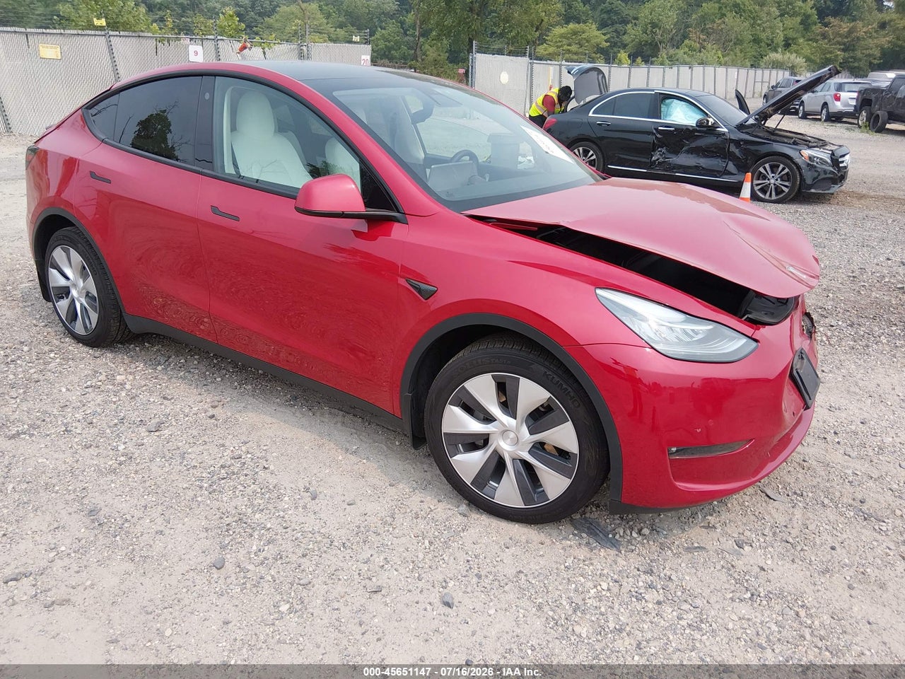 7SAYGDEE9NF****** · 2022 TESLA MODEL Y LONG RANGE DUAL MOTOR ALL-WHEEL DRIVE