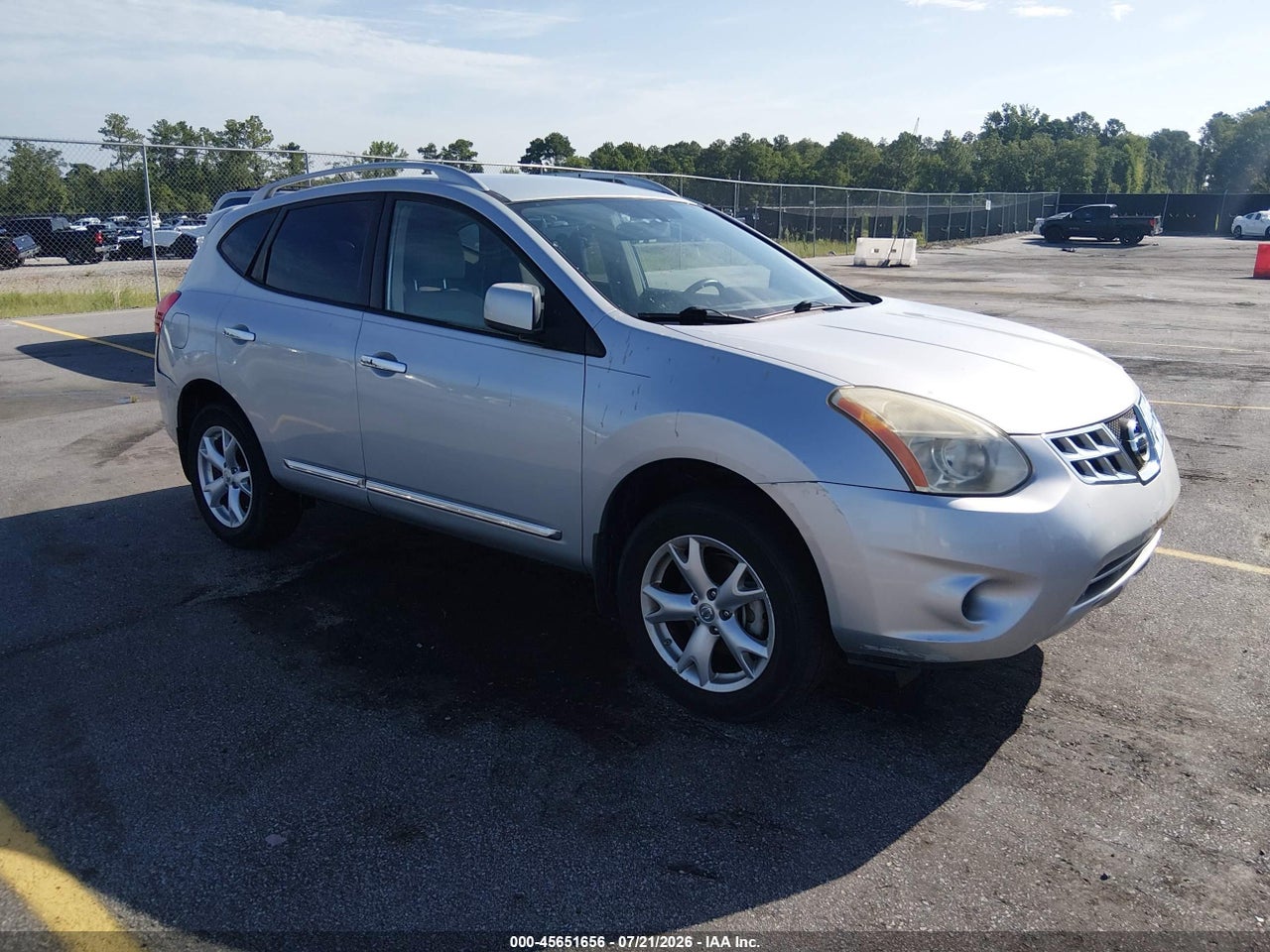 JN8AS5MV8BW****** · 2011 NISSAN ROGUE SV