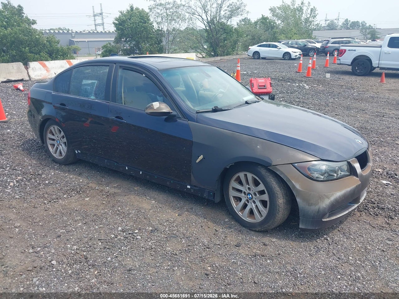 WBAVC53558F****** · 2008 BMW 328I