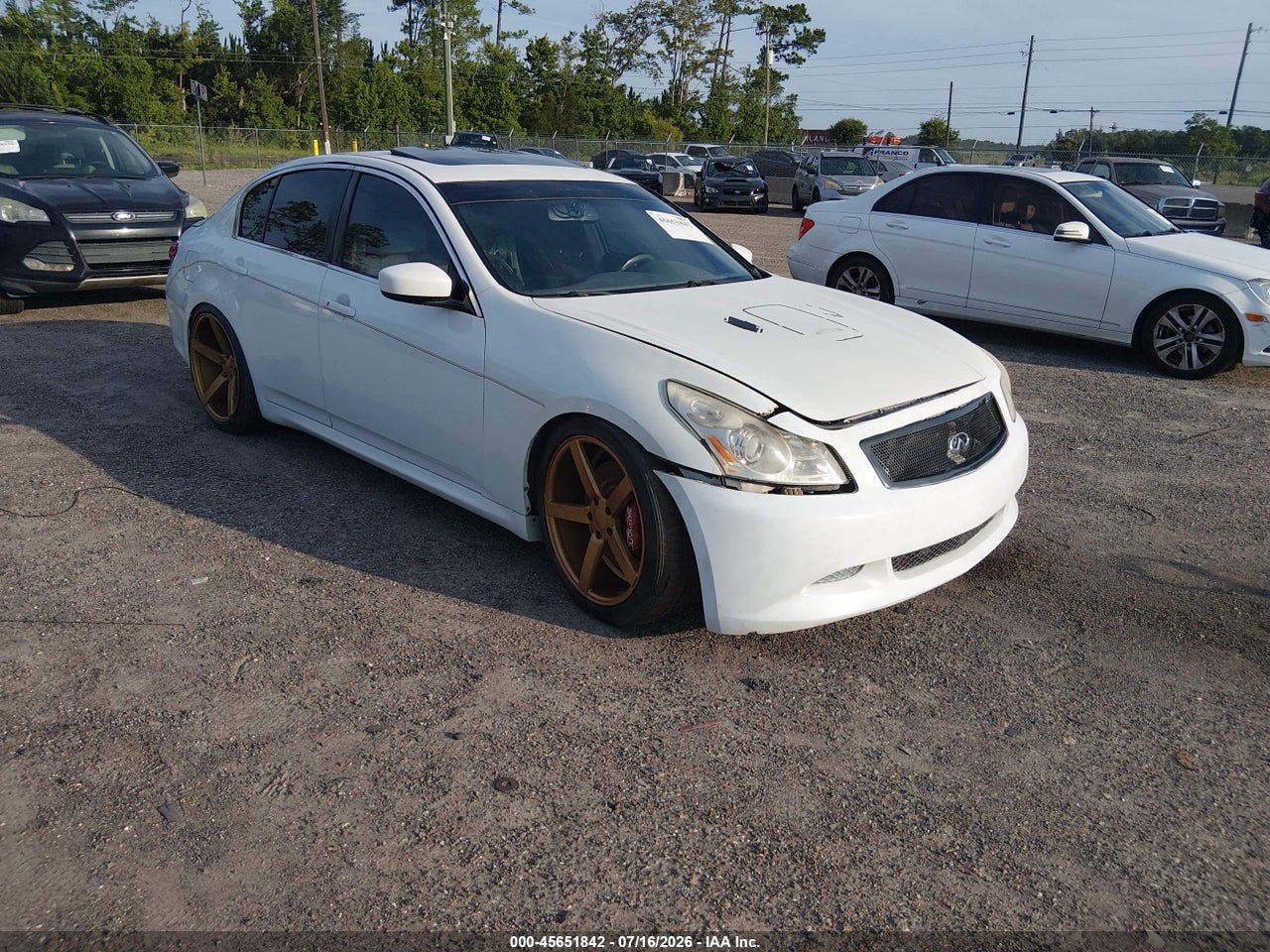 JN1CV6AP5AM****** · 2010 INFINITI G37 JOURNEY