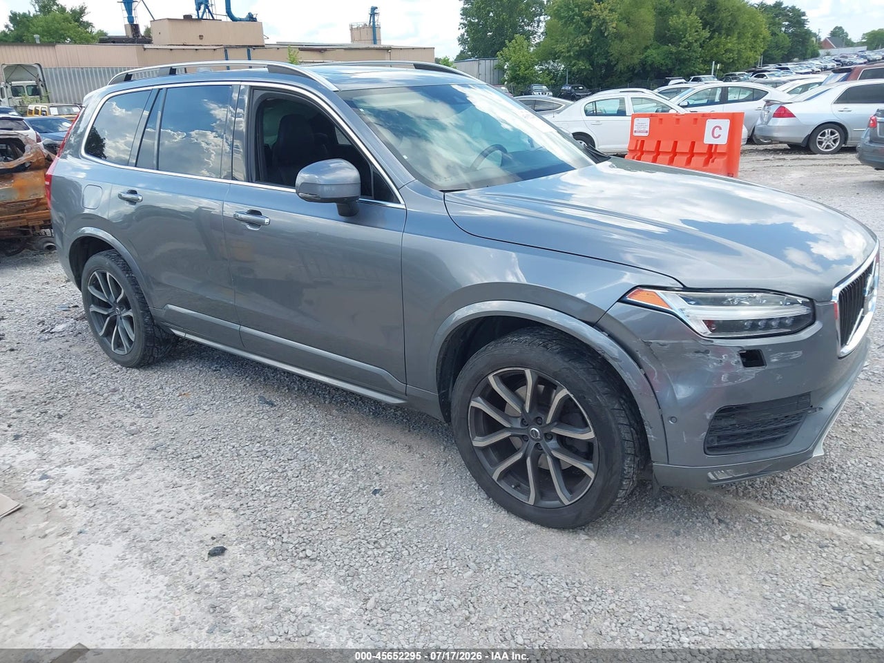 YV4A22PK5G1****** · 2016 VOLVO XC90 T6 MOMENTUM