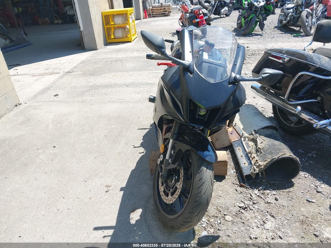 2025 YAMAHA YZFR7 · 5/11
