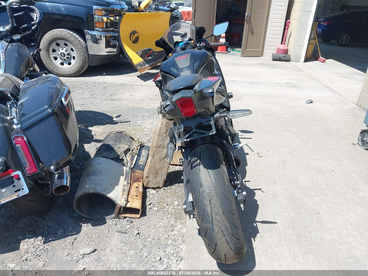 2025 YAMAHA YZFR7 · 6/11