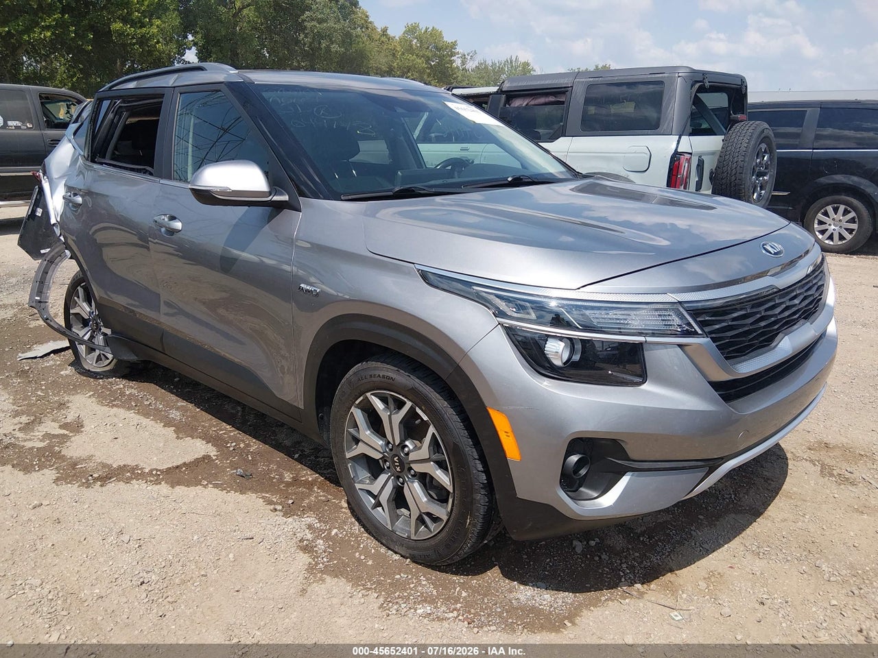 KNDERCAA6M7****** · 2021 KIA SELTOS EX