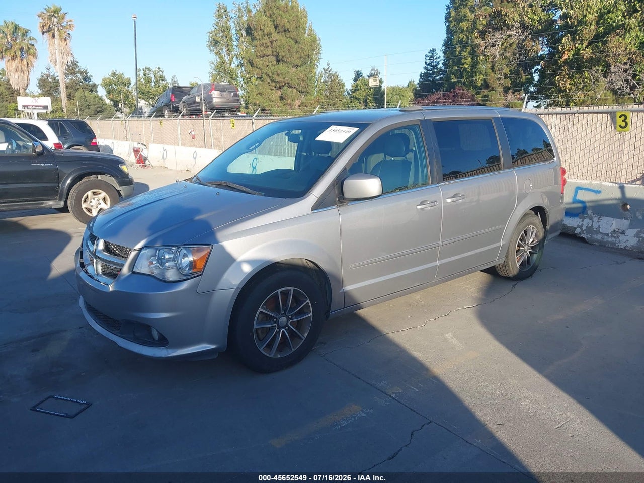 2017 DODGE GRAND CARAVAN SXT · 2/11