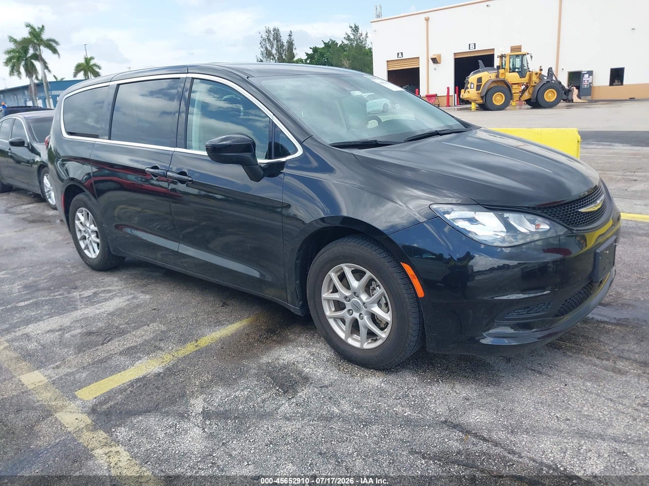 2C4RC1CG1RR****** · 2024 CHRYSLER VOYAGER LX