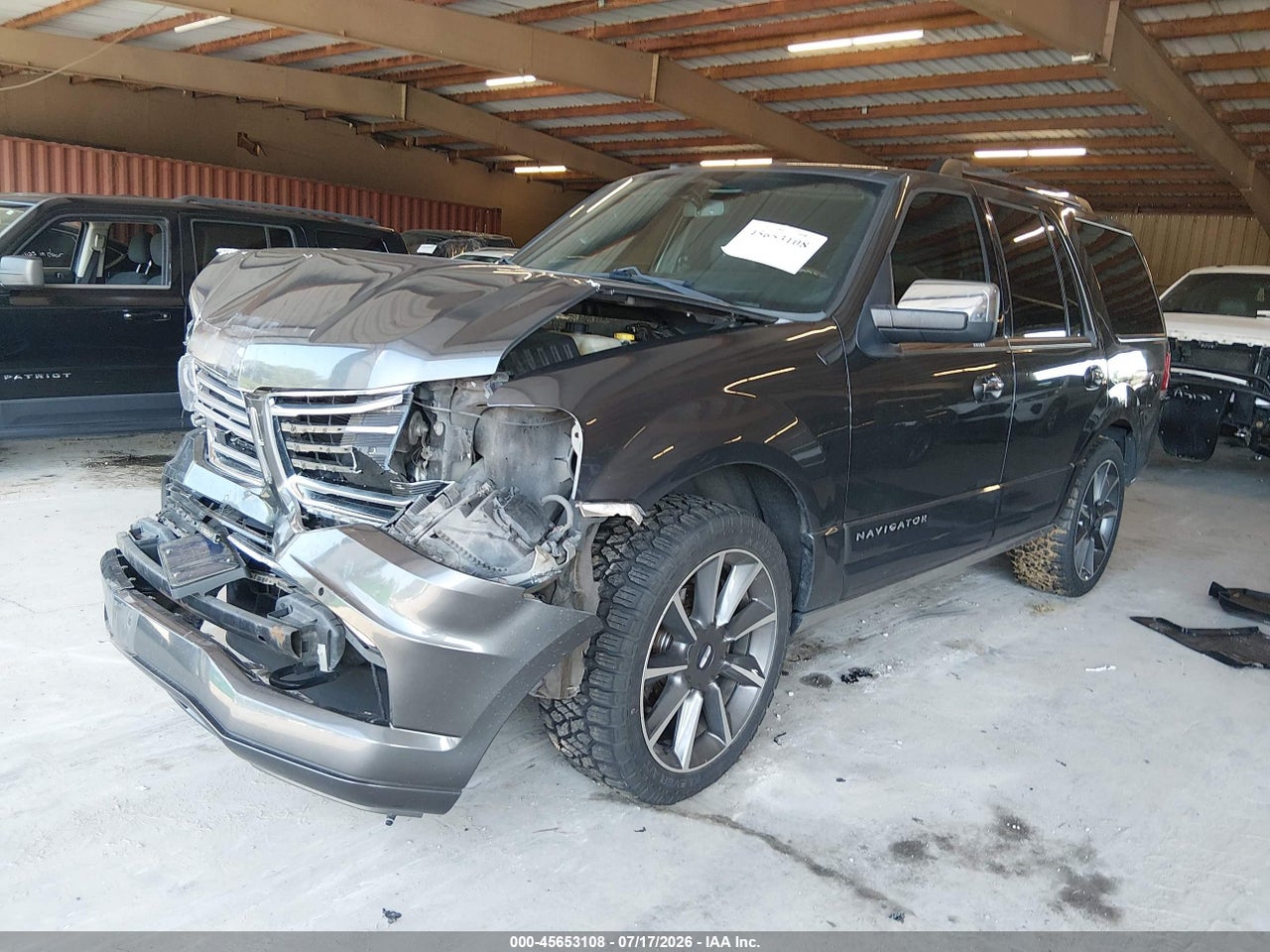 2017 LINCOLN NAVIGATOR RESERVE · 2/11