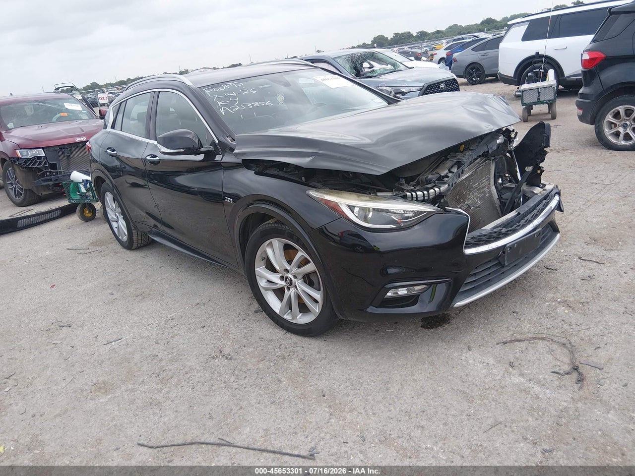 SJKCH5CP1JA****** · 2018 INFINITI QX30 PREMIUM