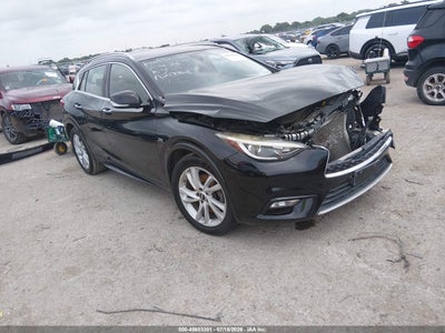 SJKCH5CP1JA****** · 2018 INFINITI QX30 PREMIUM