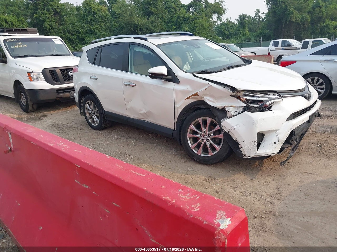 JTMDFREV8GJ****** · 2016 TOYOTA RAV4 LIMITED