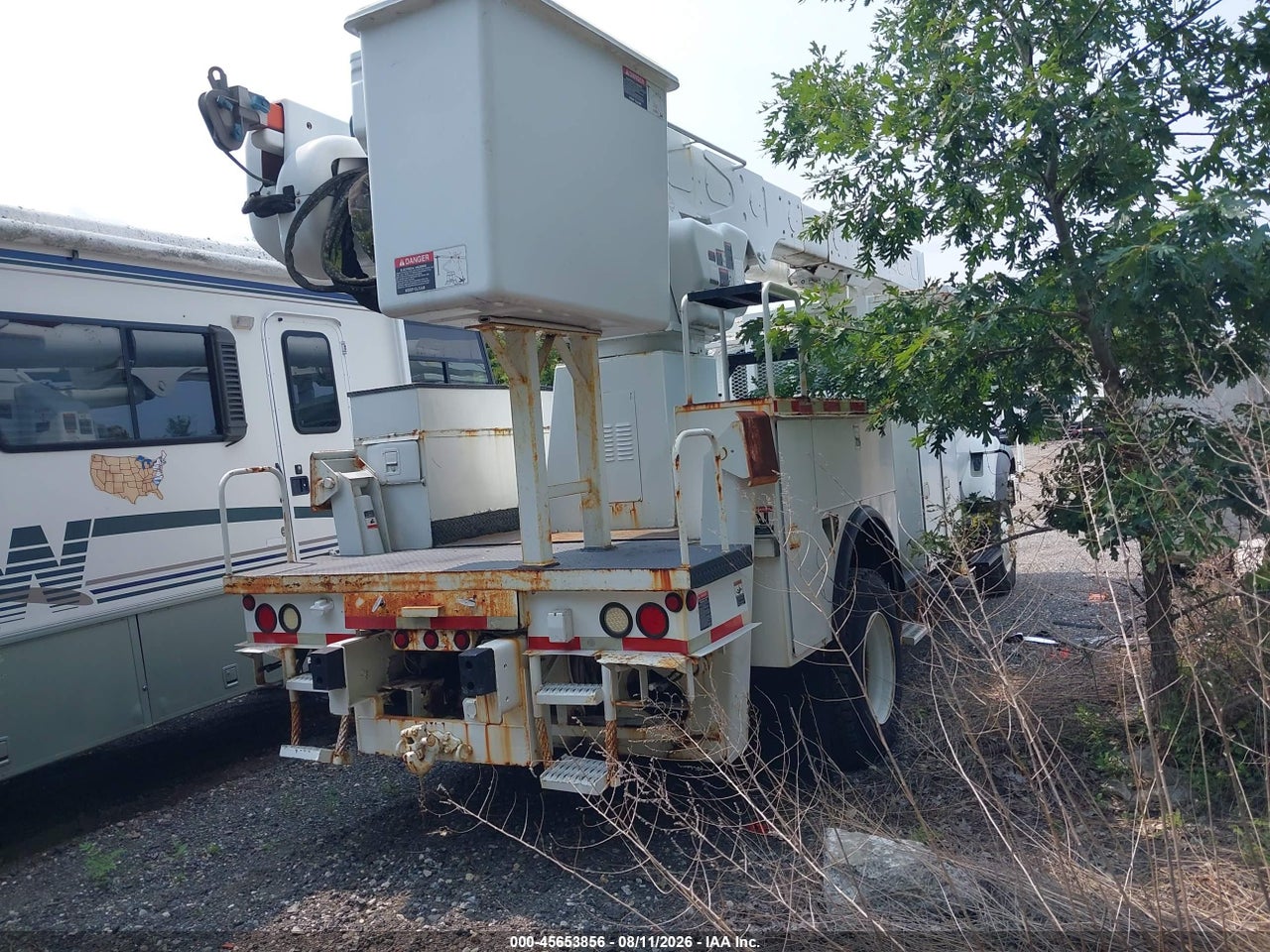 2004 INTERNATIONAL 7000 7400 · 4/4