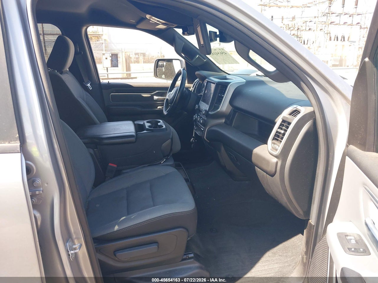 2022 RAM 1500 BIG HORN  4X2 5'7 BOX · 5/11