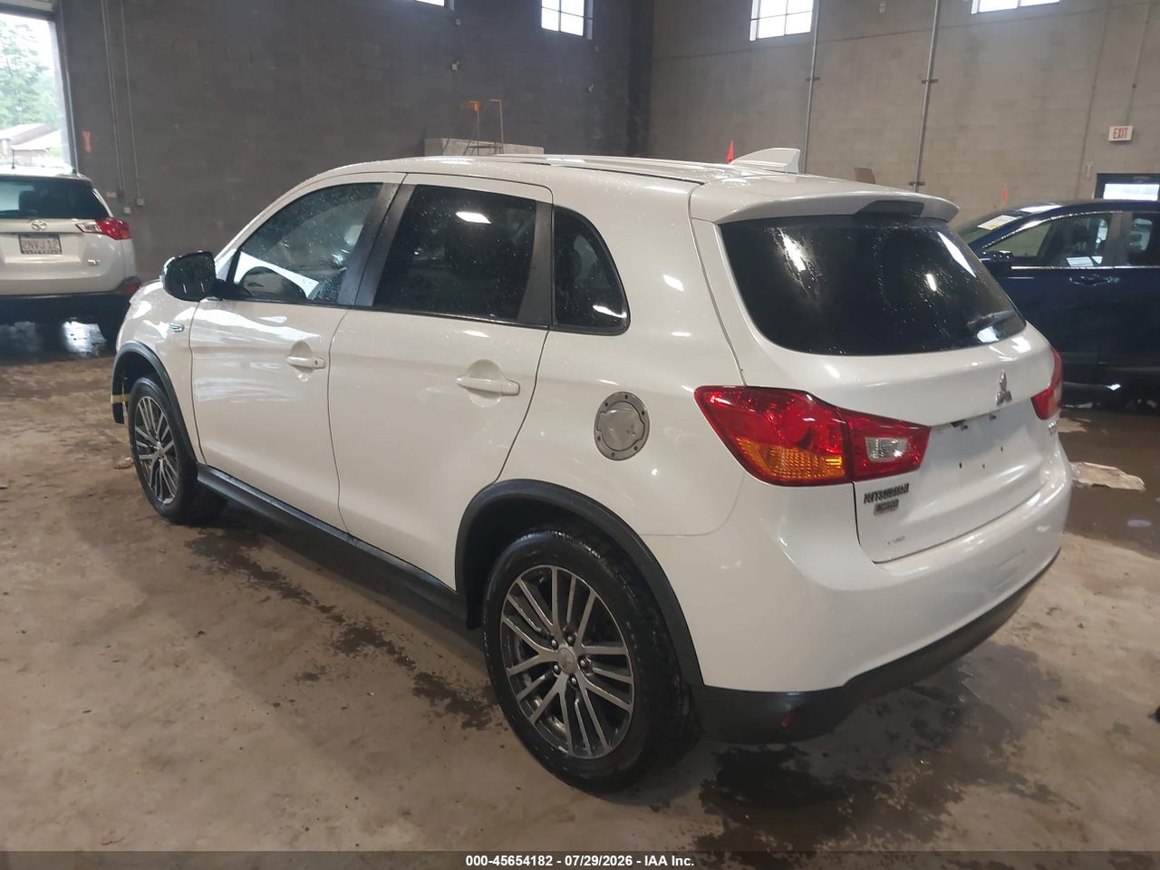 2017 MITSUBISHI OUTLANDER SPORT 2.0 LE · 3/11