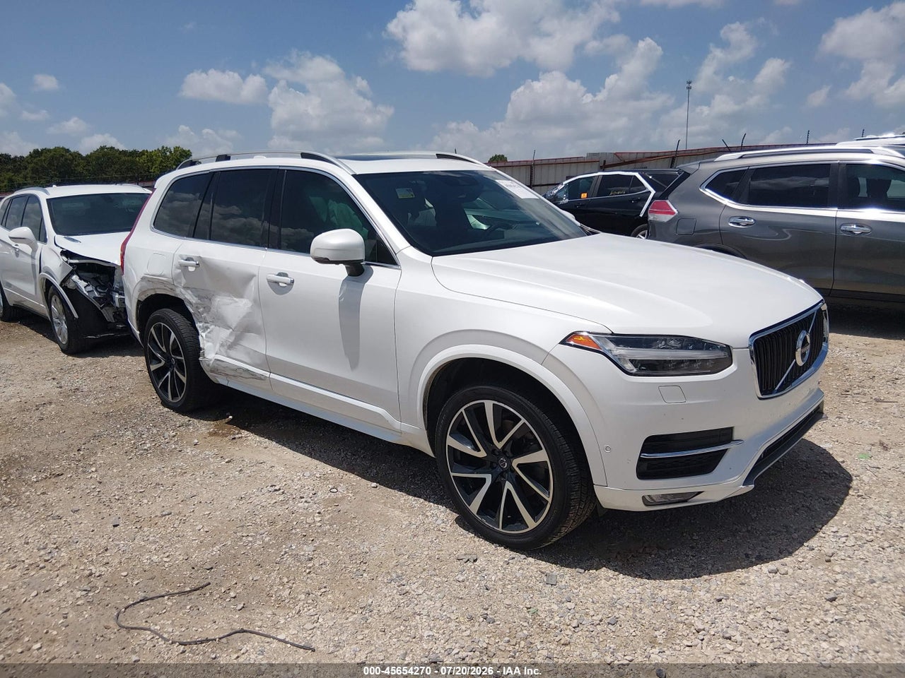 YV4A22PK1J1****** · 2018 VOLVO XC90 T6 MOMENTUM