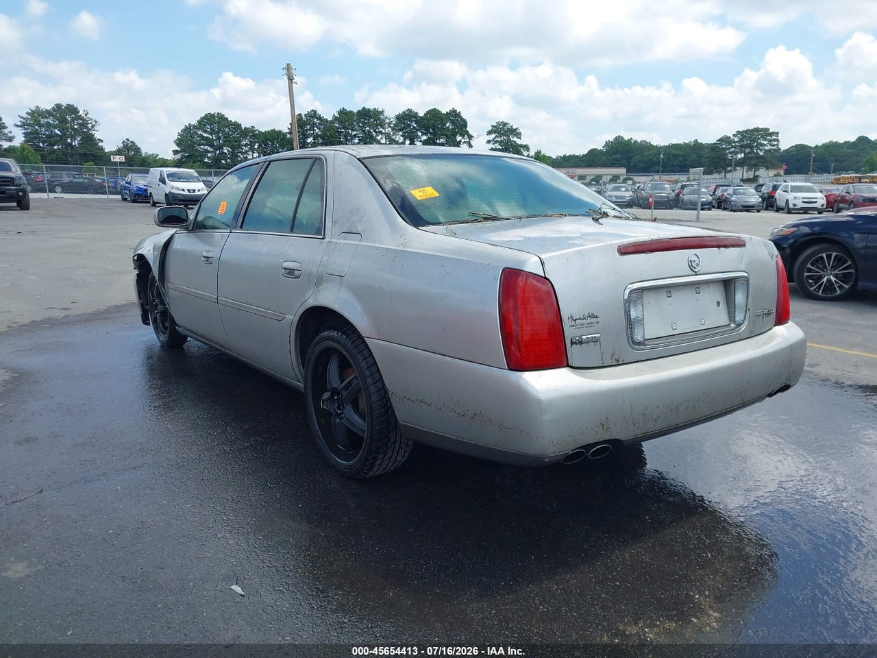2004 CADILLAC DEVILLE STANDARD · 3/10