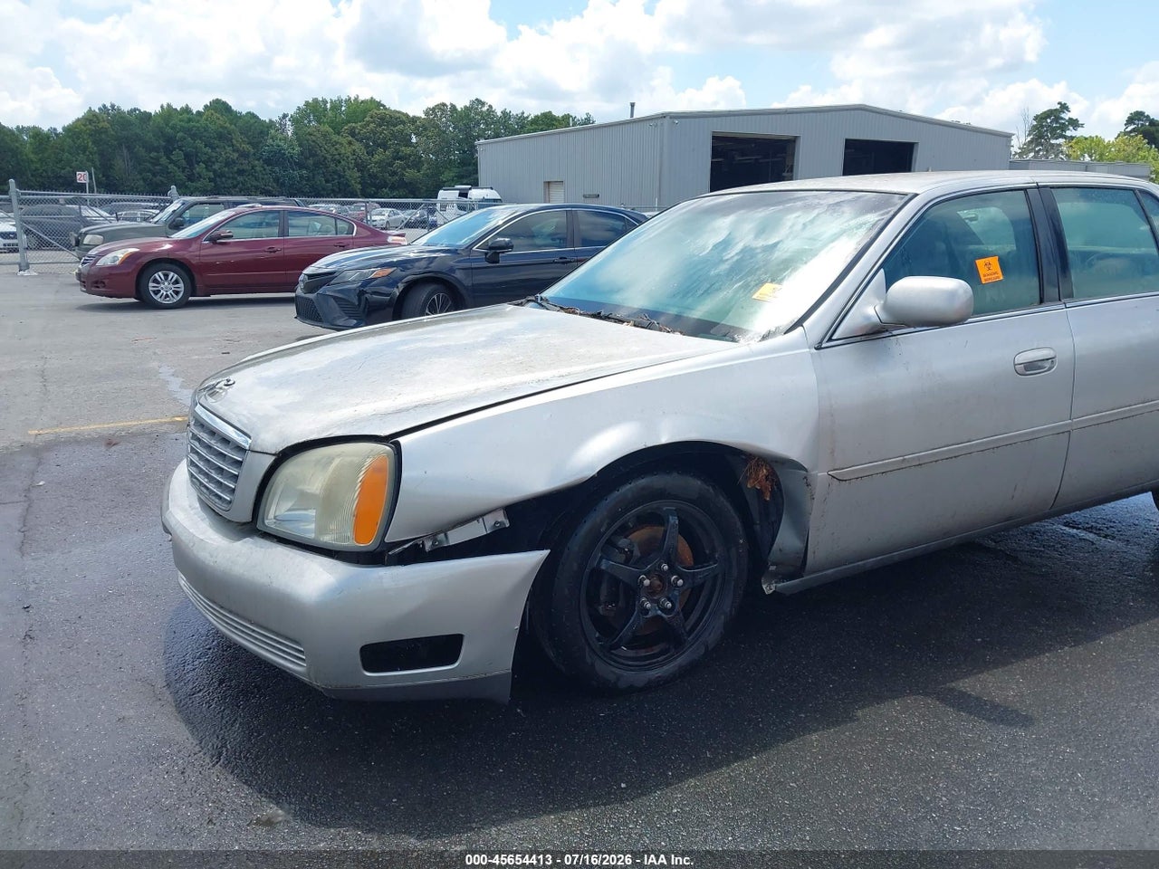 2004 CADILLAC DEVILLE STANDARD · 6/10
