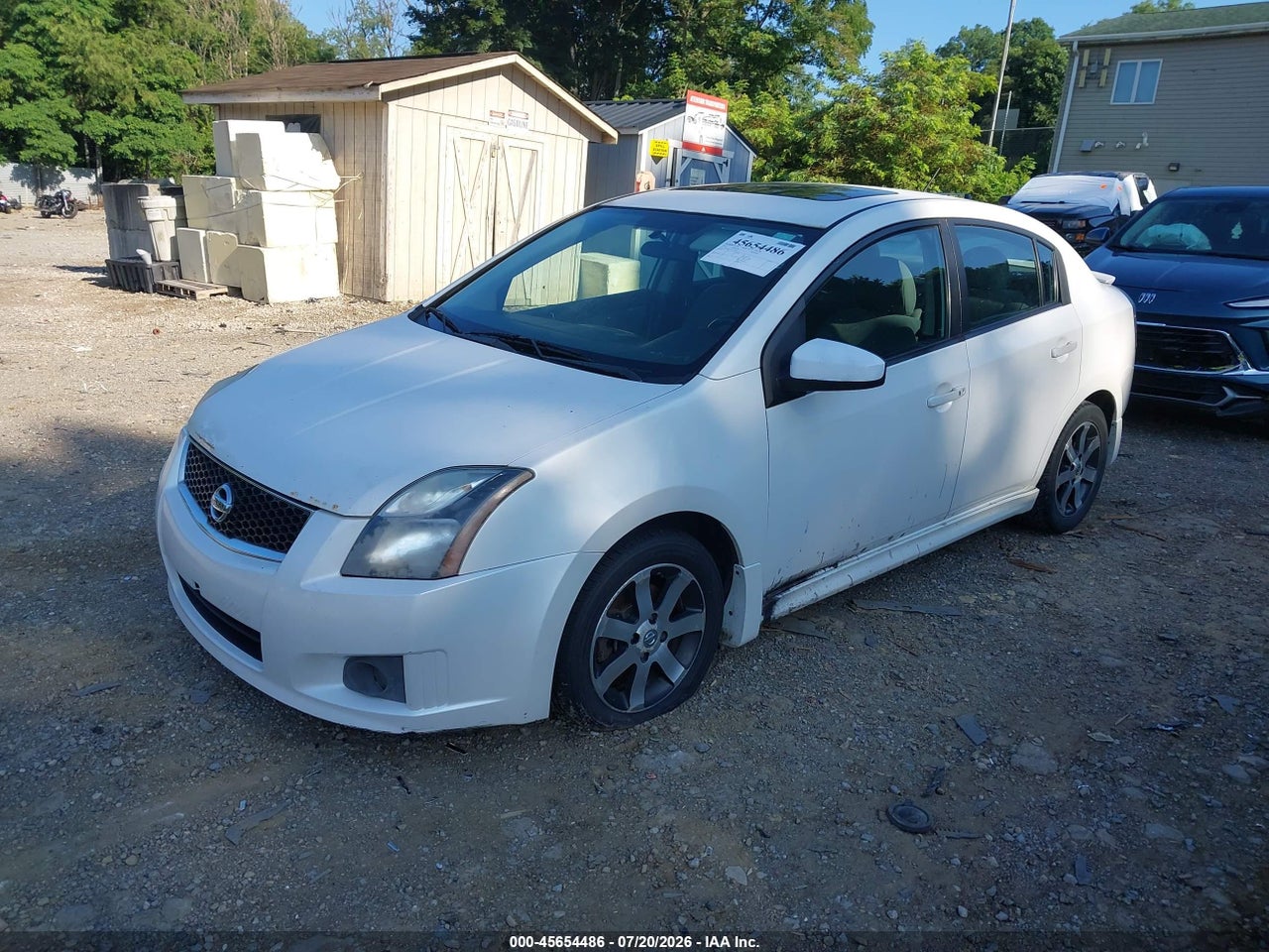 2012 NISSAN SENTRA 2.0 SR · 2/11