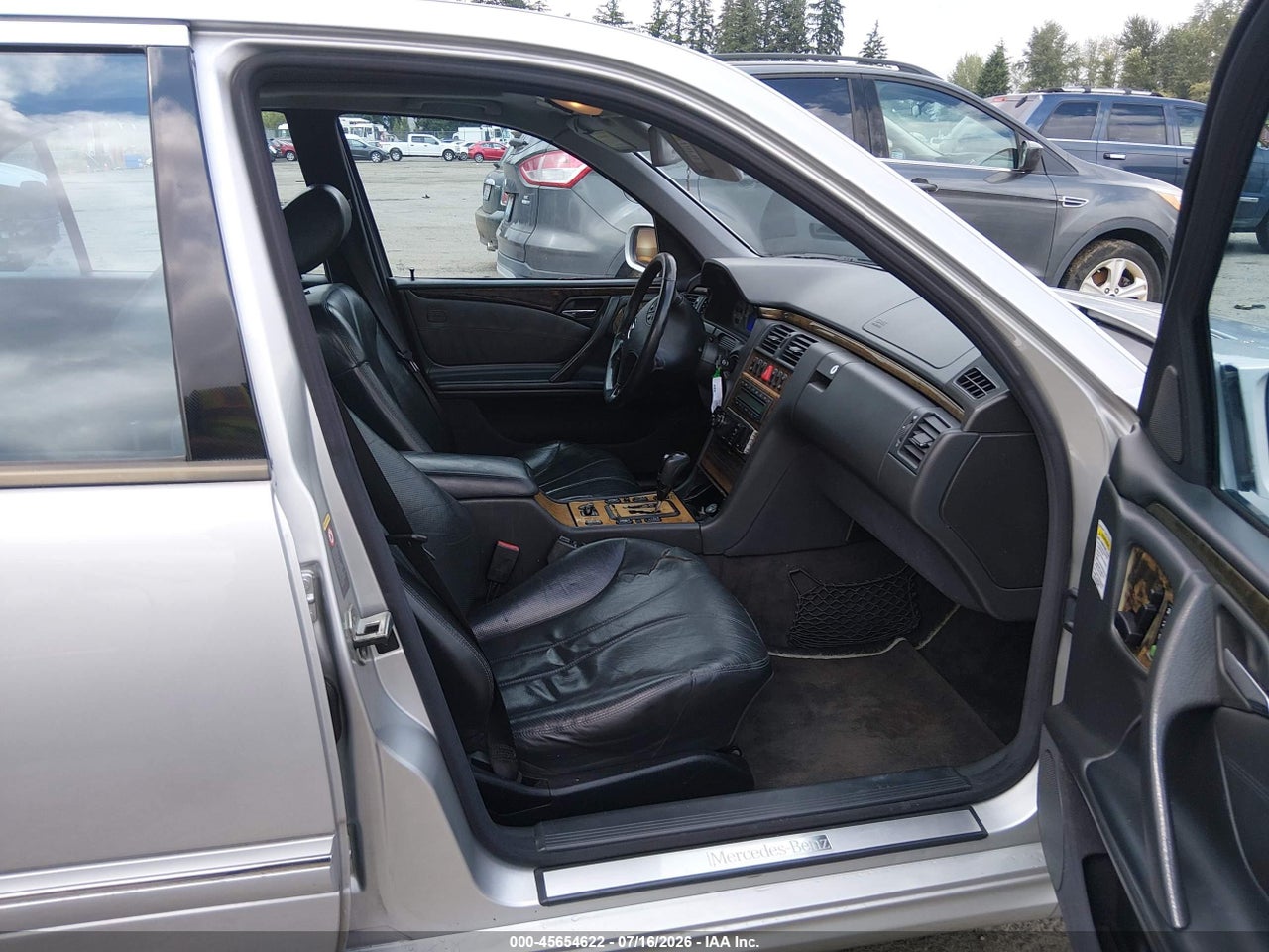 2002 MERCEDES-BENZ E 55 AMG   · 5/11