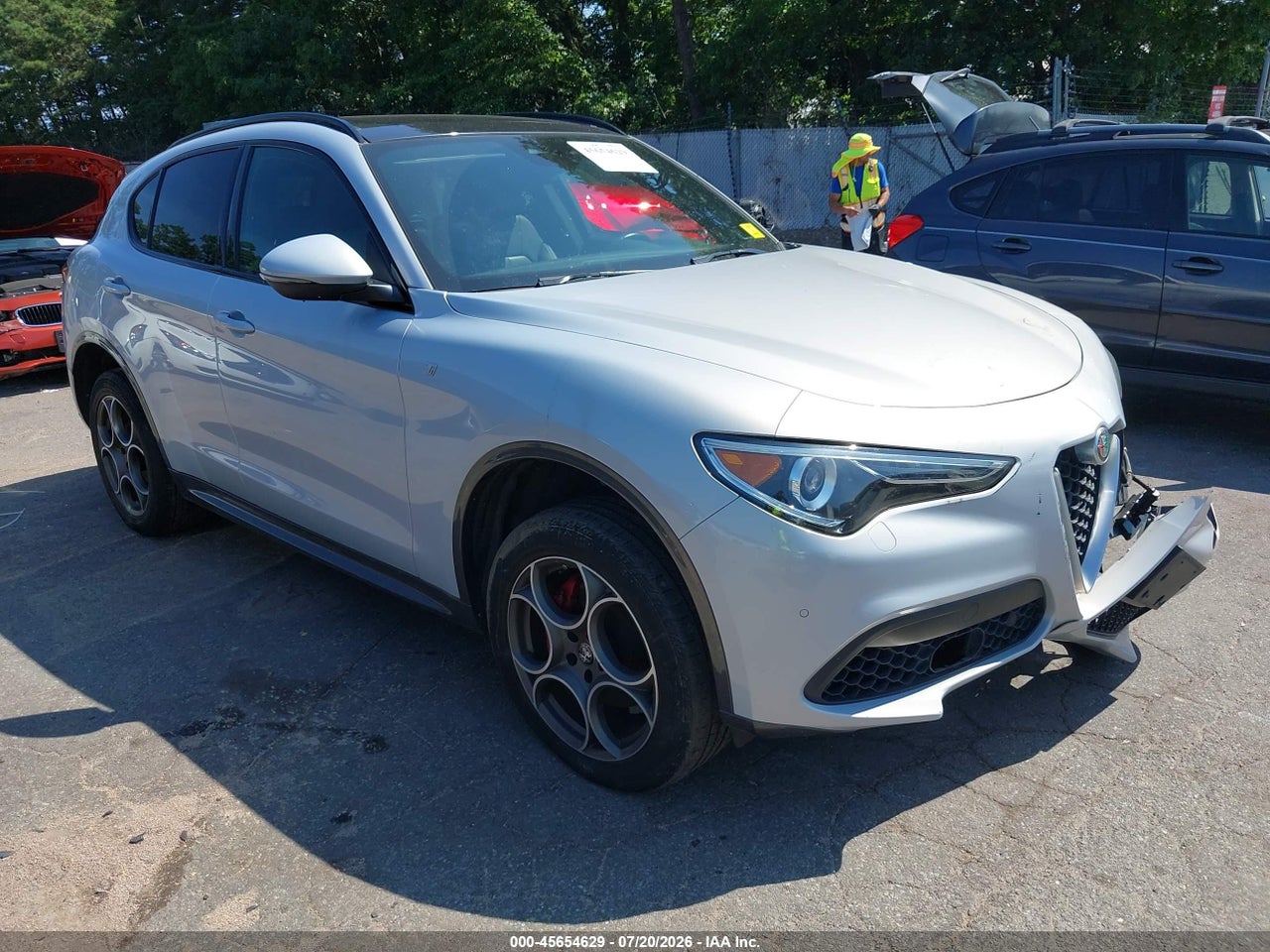ZASPAKBN8N7****** · 2022 ALFA ROMEO STELVIO TI AWD