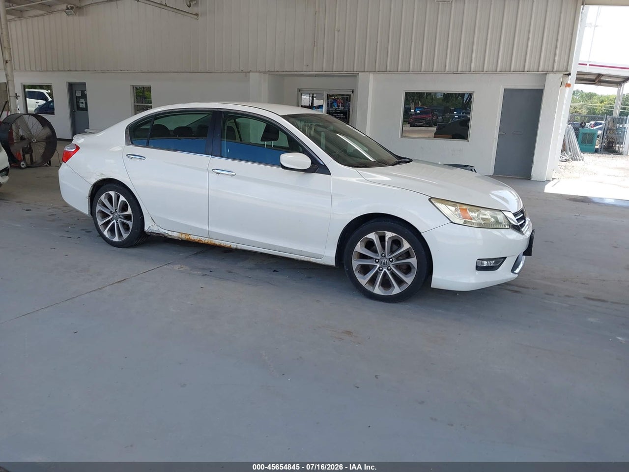 1HGCR2F53DA****** · 2013 HONDA ACCORD SPORT