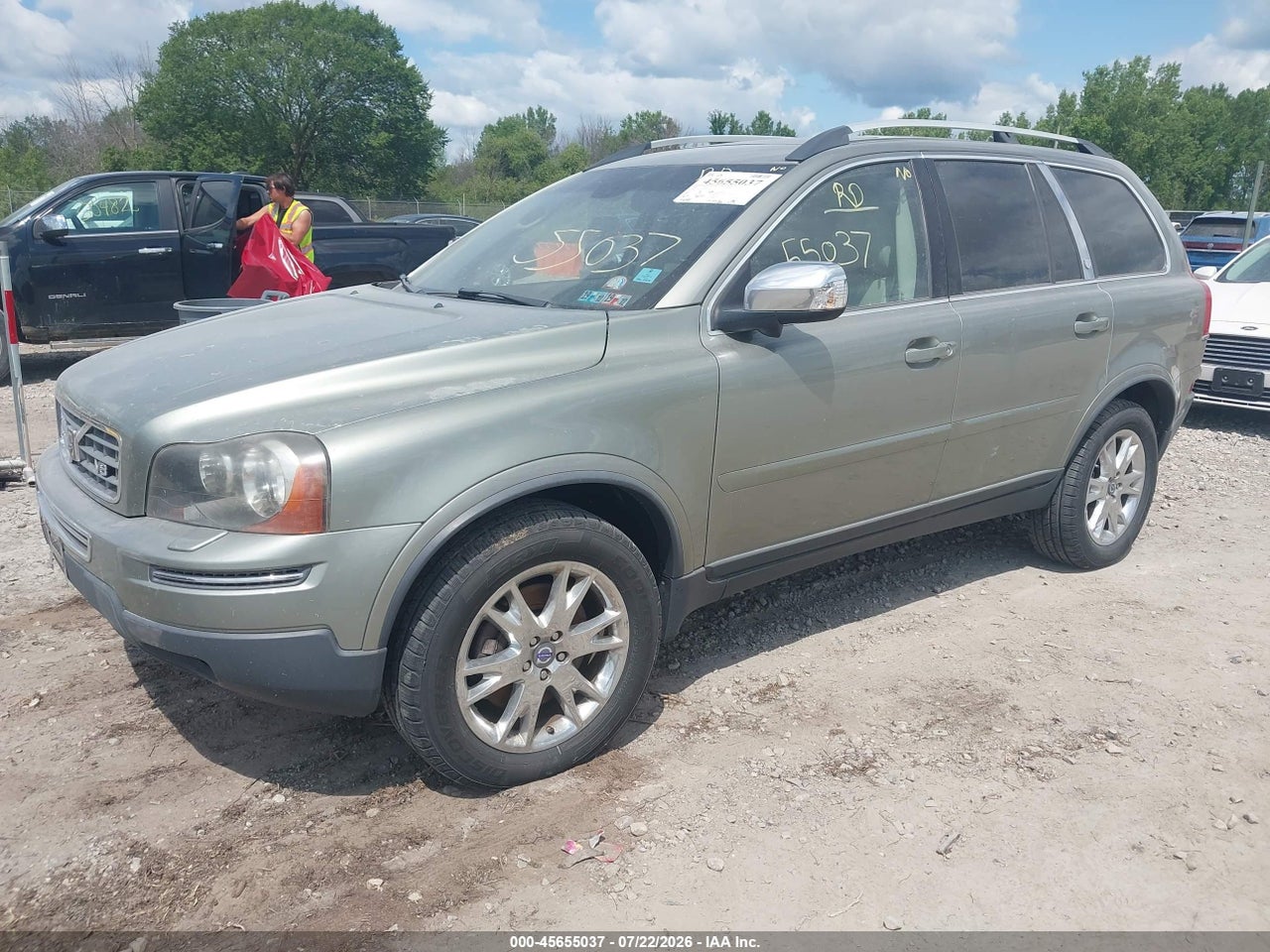 2008 VOLVO XC90 V8 · 2/11