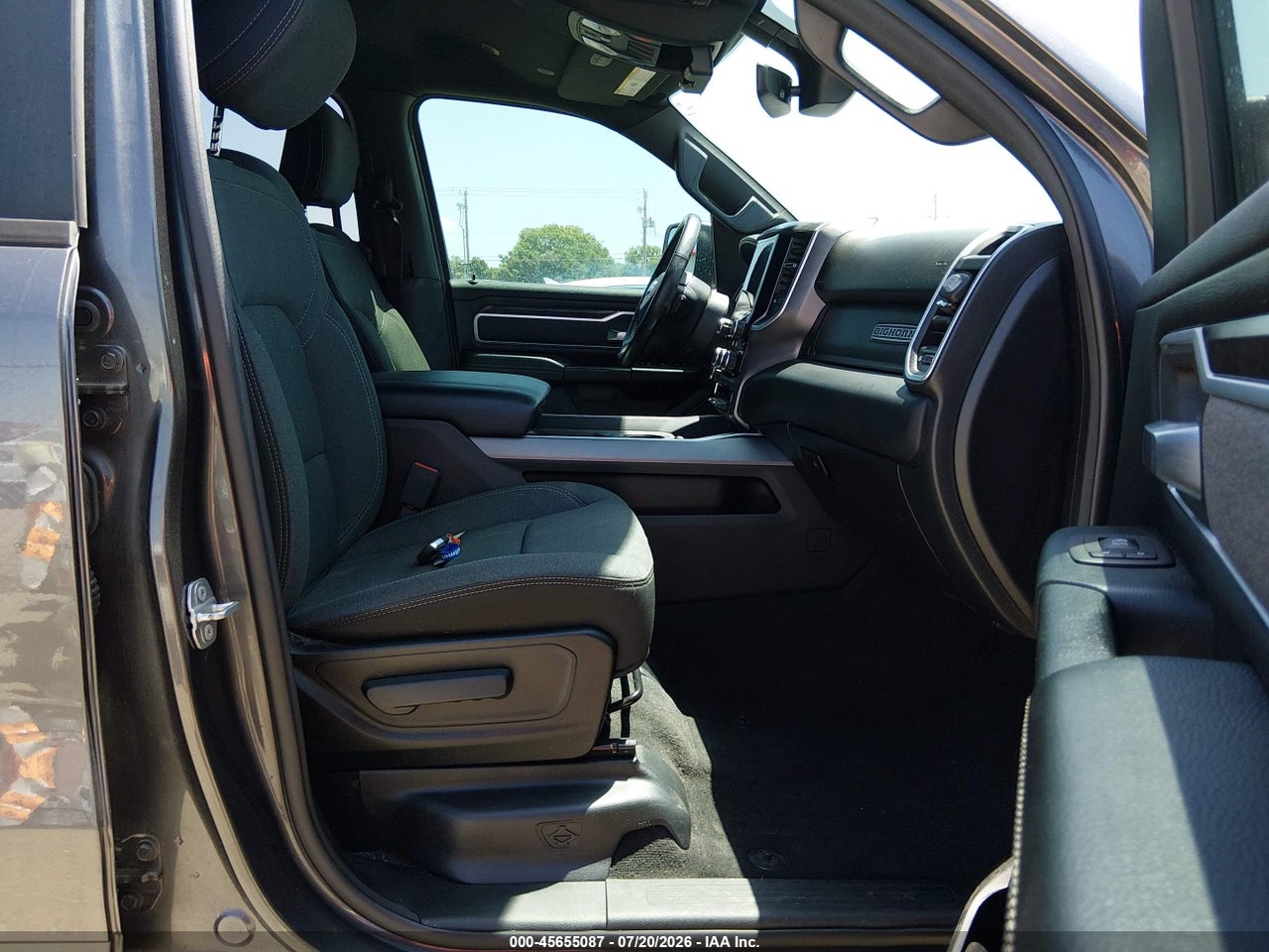 2021 RAM 1500 BIG HORN  4X2 5'7 BOX · 5/11