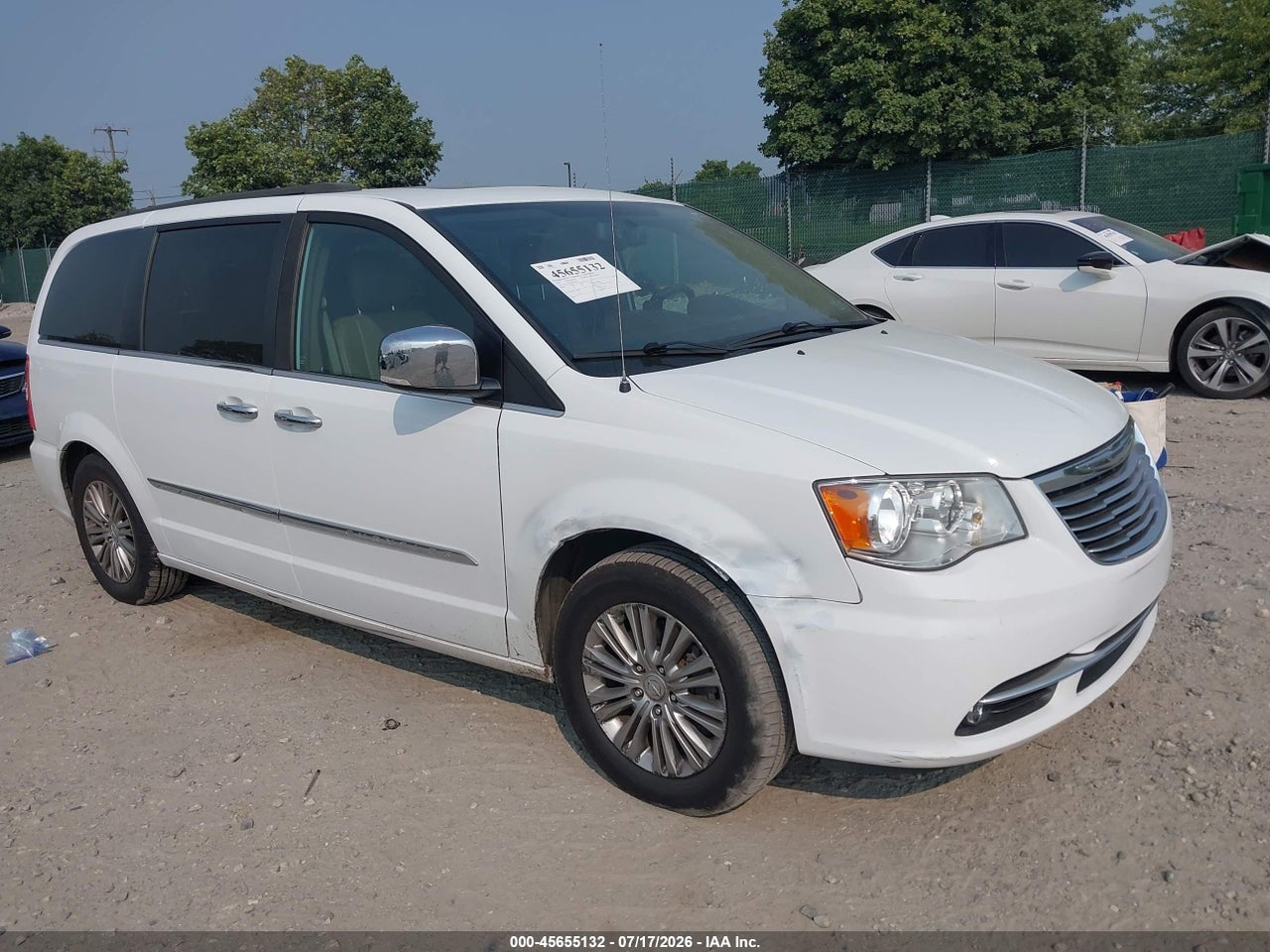 2C4RC1CG7GR****** · 2016 CHRYSLER TOWN &amp; COUNTRY TOURING-L ANNIVERSARY EDITION