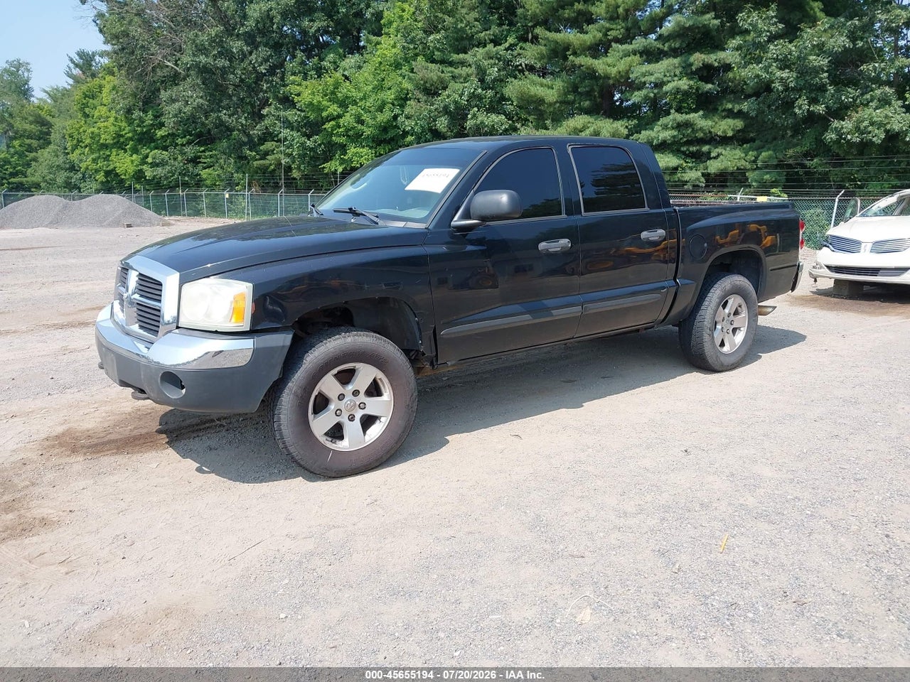 2005 DODGE DAKOTA SLT · 2/11