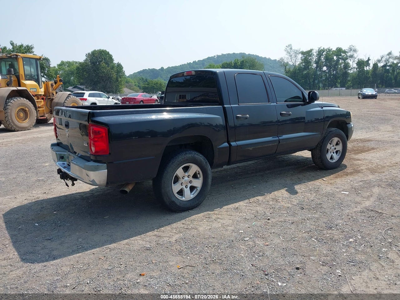 2005 DODGE DAKOTA SLT · 4/11