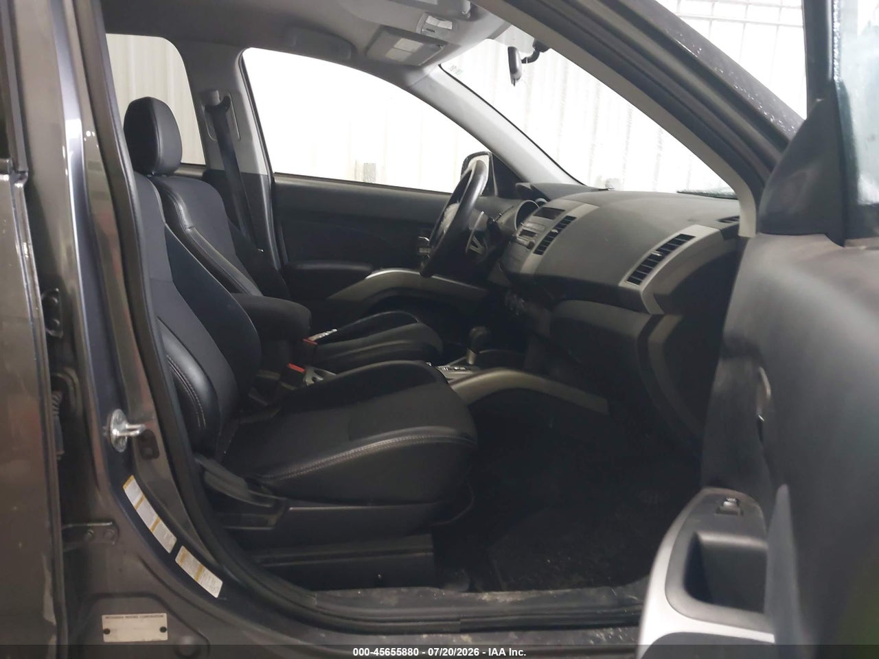 2012 MITSUBISHI OUTLANDER SE · 5/11