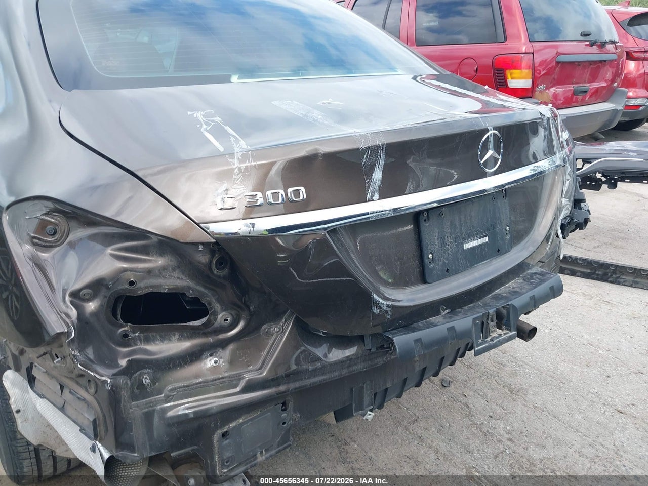 2015 MERCEDES-BENZ C 300 LUXURY 4MATIC · 6/11