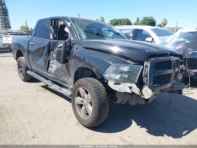 3C6RR7KTXHG****** · 2017 RAM 1500 EXPRESS  4X4 5'7 BOX