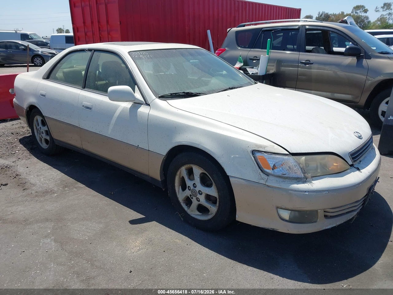 JT8BF28G2Y5****** · 2000 LEXUS ES 300