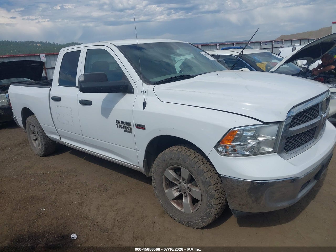 1C6RR7FT4KS****** · 2019 RAM 1500 CLASSIC TRADESMAN  4X4 6'4 BOX