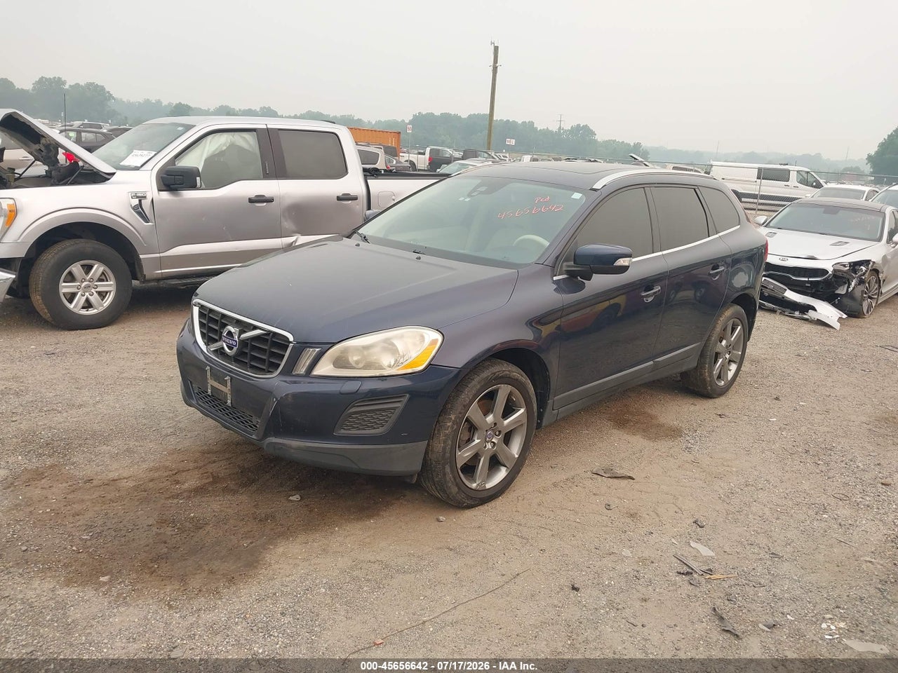 2013 VOLVO XC60 3.2 PREMIER · 2/11