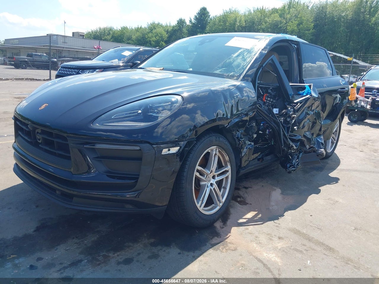 2026 PORSCHE MACAN T · 2/11