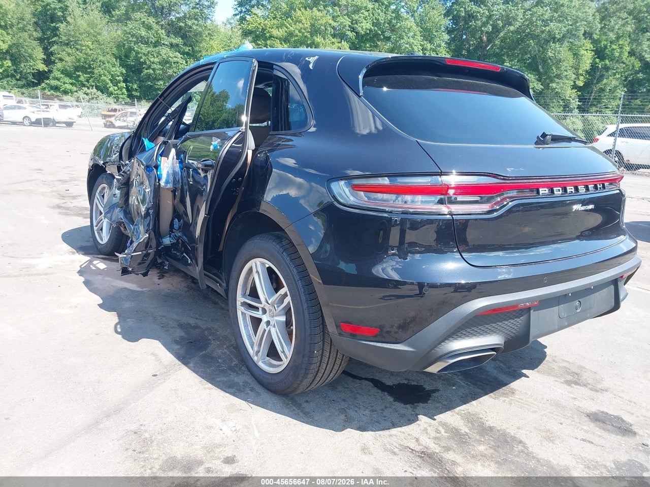 2026 PORSCHE MACAN T · 3/11