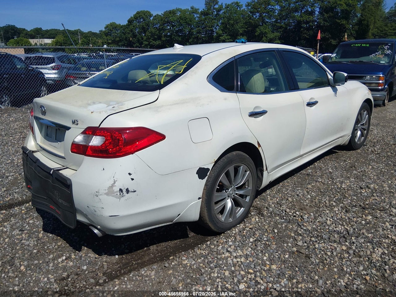 JN1BY1AR8BM****** · 2011 INFINITI M37X   · 4/10