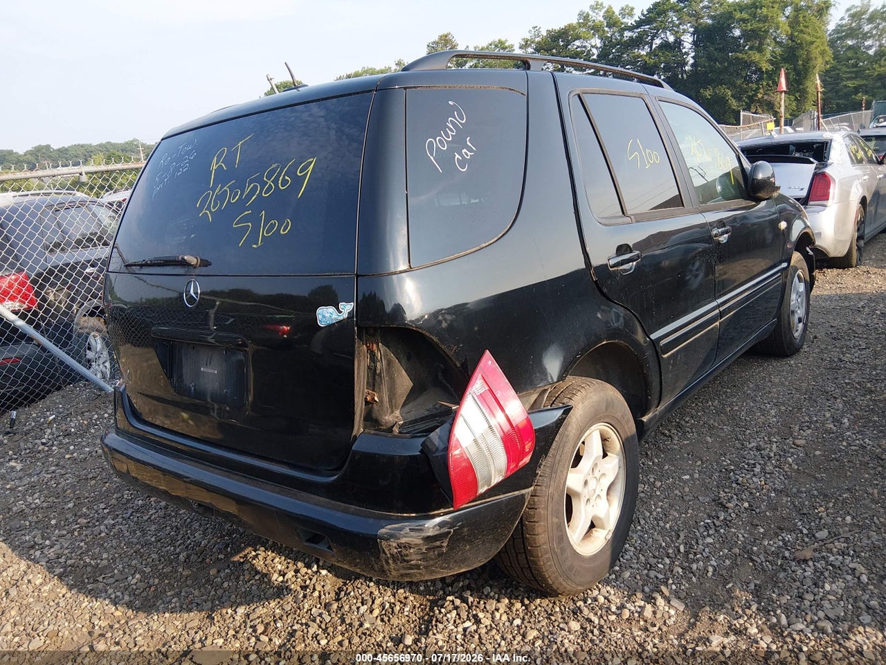 2001 MERCEDES-BENZ ML 320   · 4/10