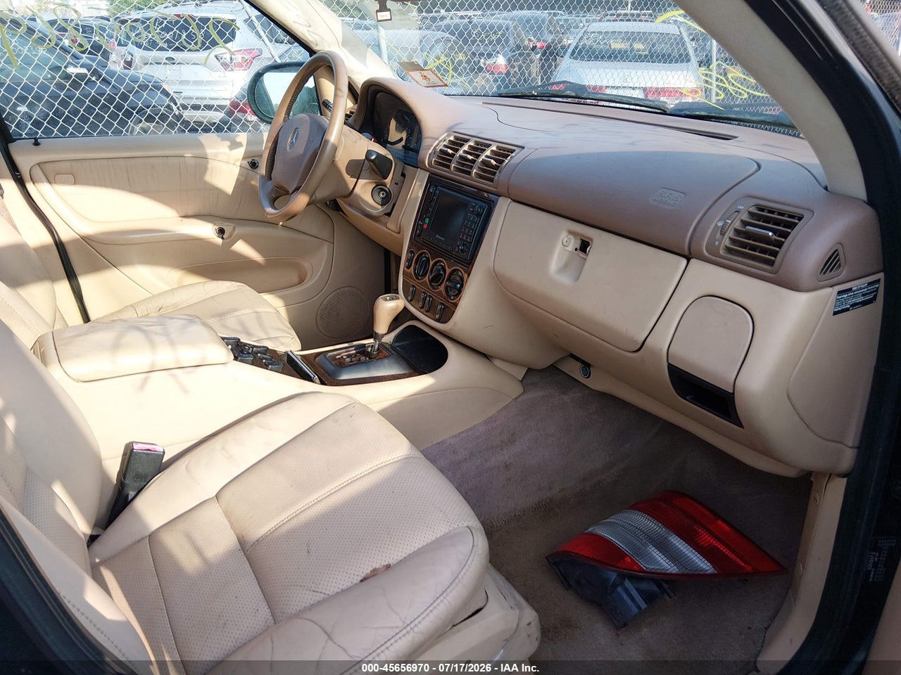 2001 MERCEDES-BENZ ML 320   · 5/10
