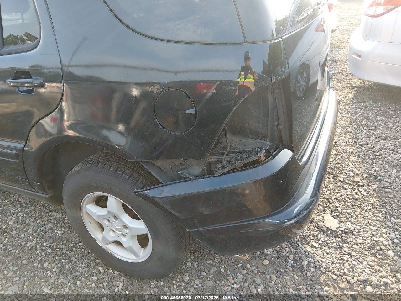 2001 MERCEDES-BENZ ML 320   · 6/10