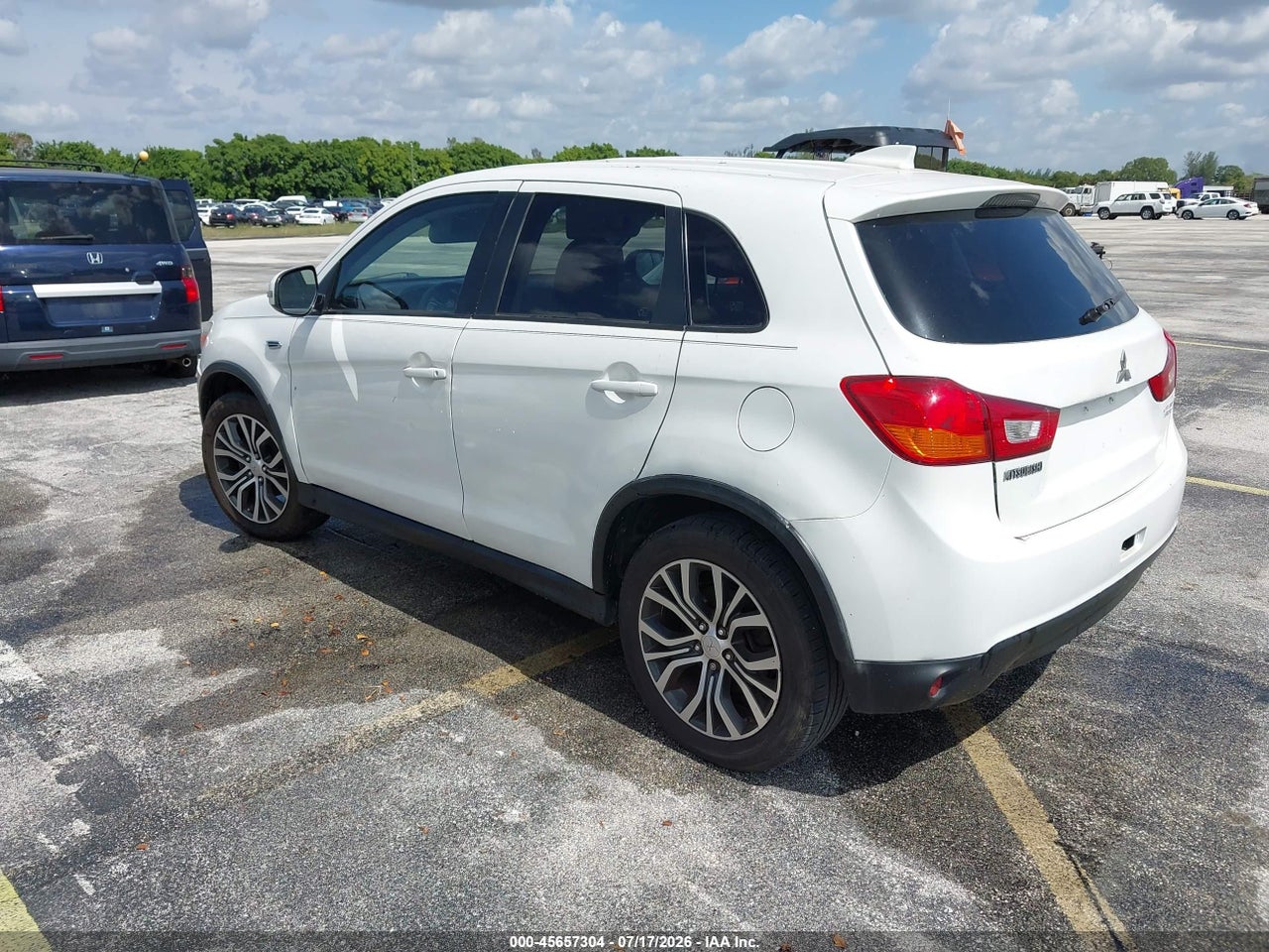 2017 MITSUBISHI OUTLANDER SPORT 2.0 ES/2.0 LE · 3/11