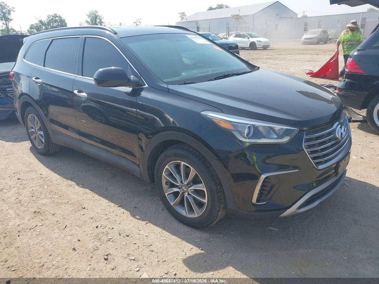 KM8SMDHF9HU****** · 2017 HYUNDAI SANTA FE SE