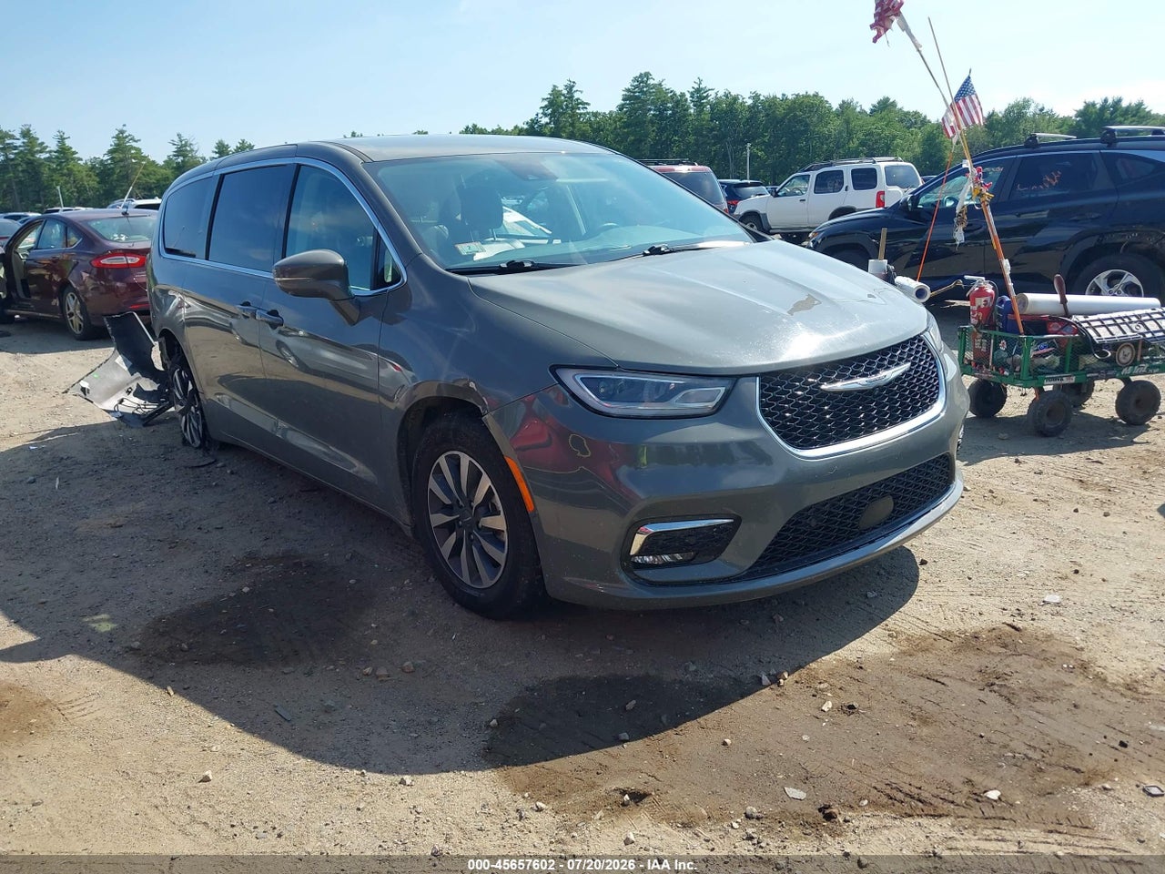 2C4RC1L70NR****** · 2022 CHRYSLER PACIFICA HYBRID TOURING L