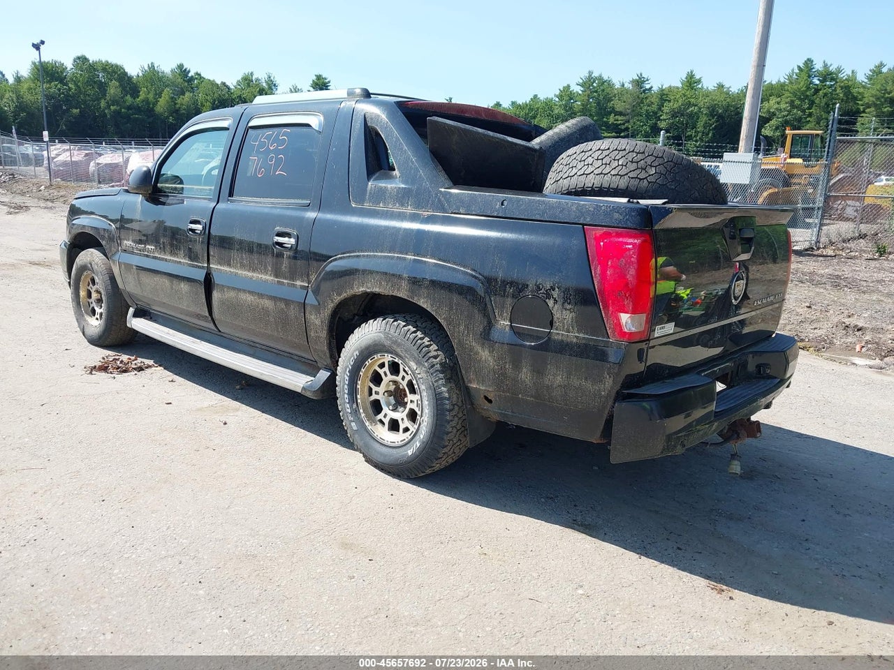 2004 CADILLAC ESCALADE EXT STANDARD · 3/11