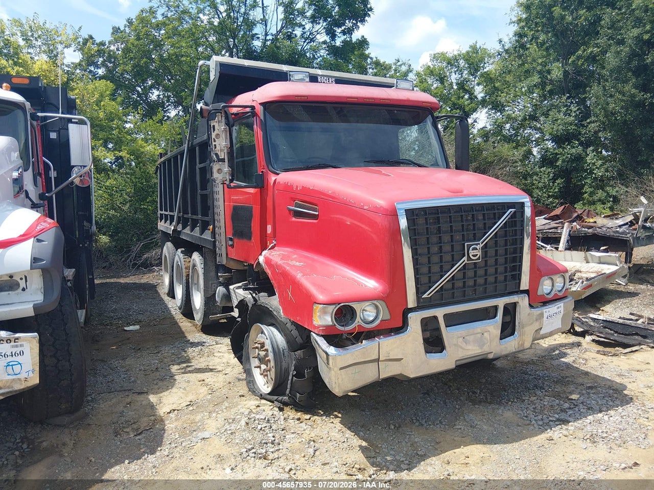 2002 VOLVO VHD