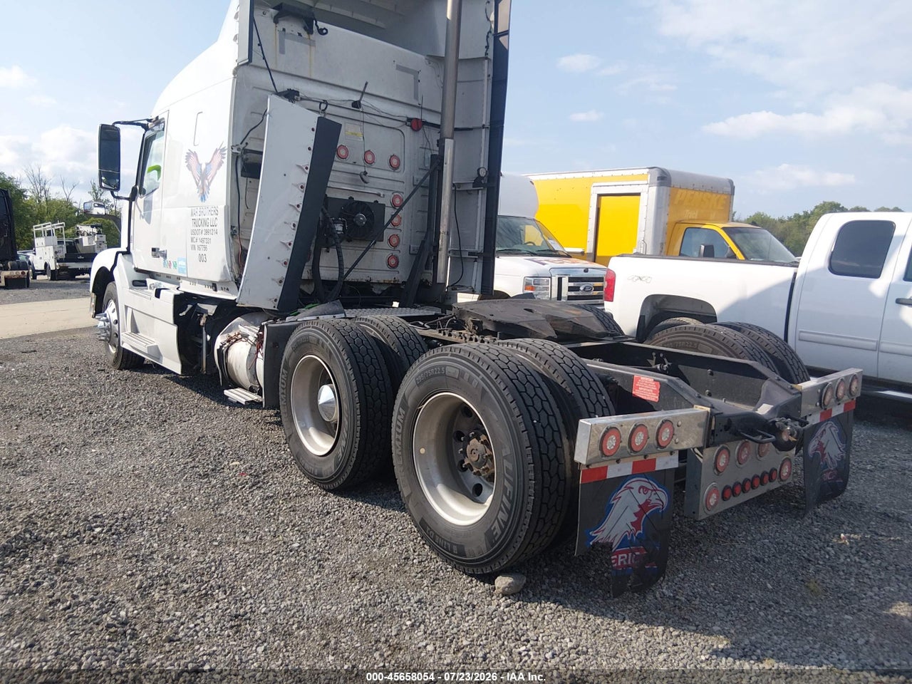 2014 VOLVO VN · 3/4